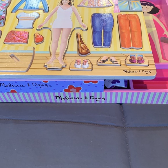 Lot of 3 Melissa and Doug Doll Dress up puzzles - Picture 5 of 8